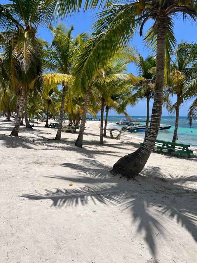 Casa Rosada Beach Front Mano Juan 外观 照片